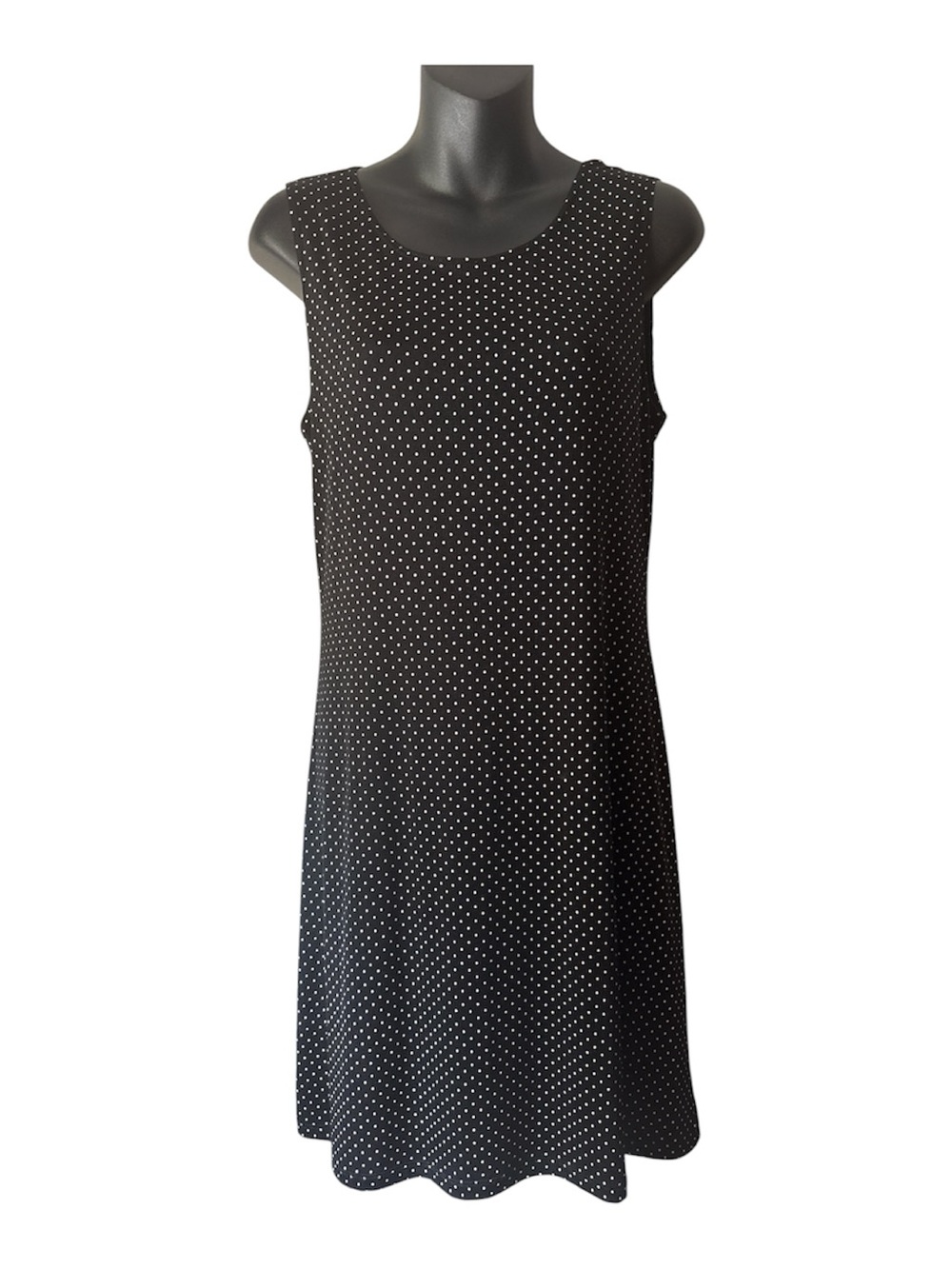 Es se Classic Black Polka Dot Sleeveless Knit Dress
